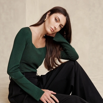 美系蕉国BR 女款 方领开叉长袖针织衫 C459