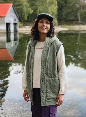 英伦户外山系PSG 女款 复古洗水再生绗缝按扣无袖连帽外套 D383