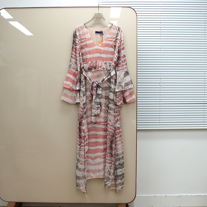 意大利奢品Tru撤柜 女款  V领渐变条纹绑带连衣裙 B943