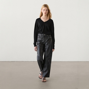 7268 黑色羊毛混纺V领针织衫 西班牙M系 女款