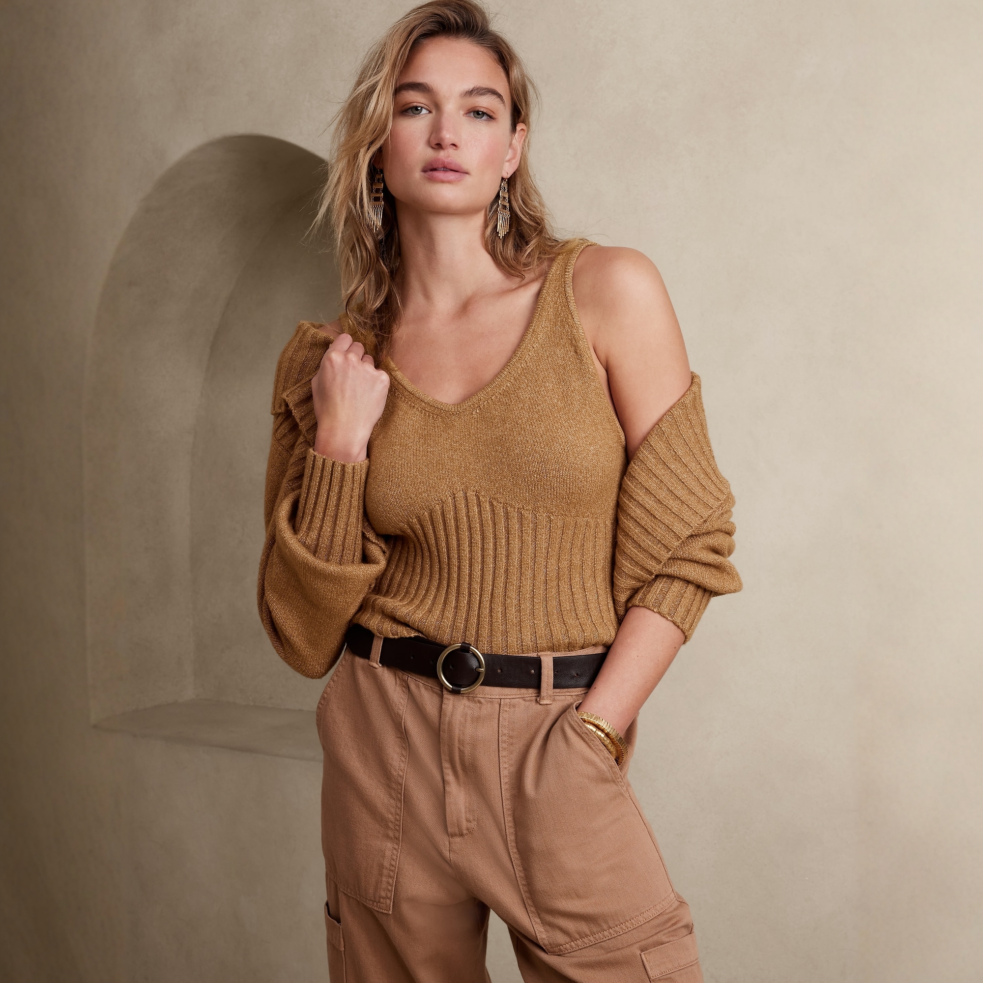 美系蕉国BR 女款 V领短款针织背心 B898