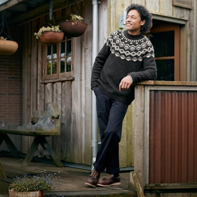 英伦se@s@1t  男款 羊毛混纺费尔岛提花圆领厚毛衣 D577