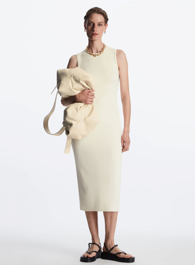 北欧风CS 女款 冷白色曲珠简约针织连衣裙 2270