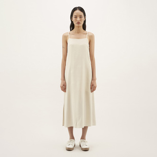 086A 简约平纹侧开叉吊带连衣裙 瑞典斯德哥尔摩MR 女款