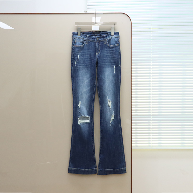 美式丹宁DJ 女款 深蓝洗水磨破微喇牛仔裤 F584