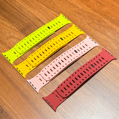 硅胶磁吸表带苹果手表