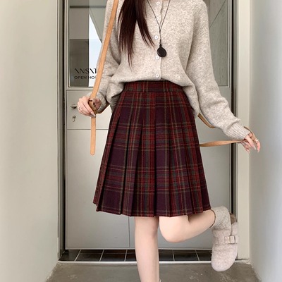 大码格纹半身裙秋冬学院风毛呢格子a字百褶裙适合高个妹妹短裙子
