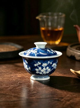 青花瓷釉下彩梅花纹中式茶具家用功夫茶碗冰梅纹高温陶瓷手绘盖碗