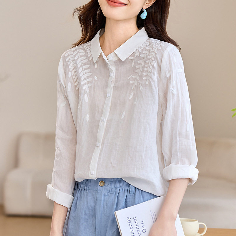 春秋长袖苎麻刺绣衬衫女2025年秋季新款韩版宽松文艺风舒适上衣