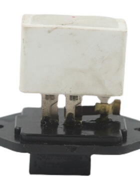 现代215/225/305/455-7挖机配件蒸发箱电阻11N6-90750品子插座