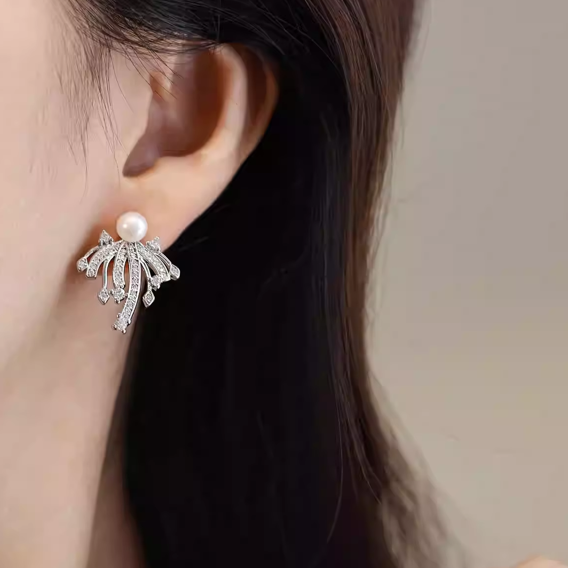 温柔流星镶钻925银针珍珠耳环