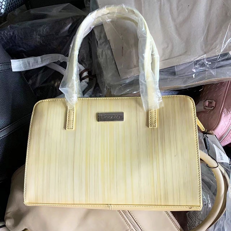 头层手提单肩斜跨女生休闲斜跨包