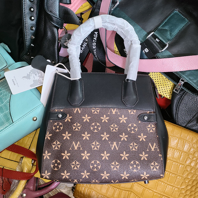 清仓专柜样本包头层手提单肩斜跨女生休闲斜跨包外贸特价工厂亏本,箱包皮具/热销女包/男包,通用款女包,淘宝优惠券,粉丝福利购,淘宝优惠卷