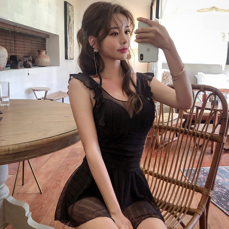 韩式女神泳衣黑红色连体比基尼遮肚显瘦裙式平角加大码温泉游泳装