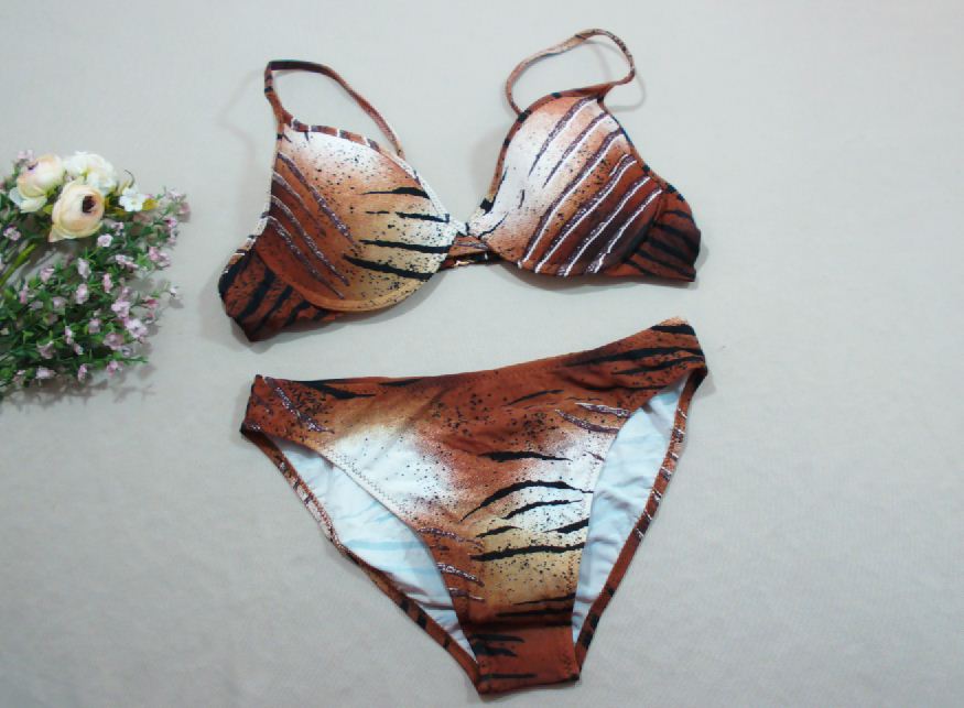 聚拢款比基尼泳衣多款入特价