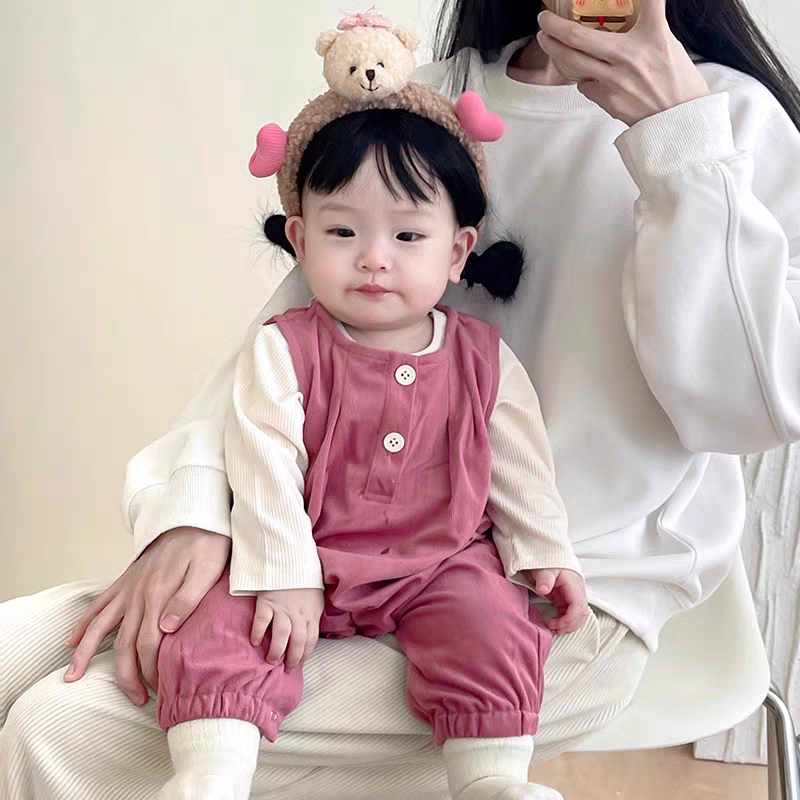 婴儿衣服背带裤春秋套装连体一岁外出服秋季女宝宝连体衣两件套韩