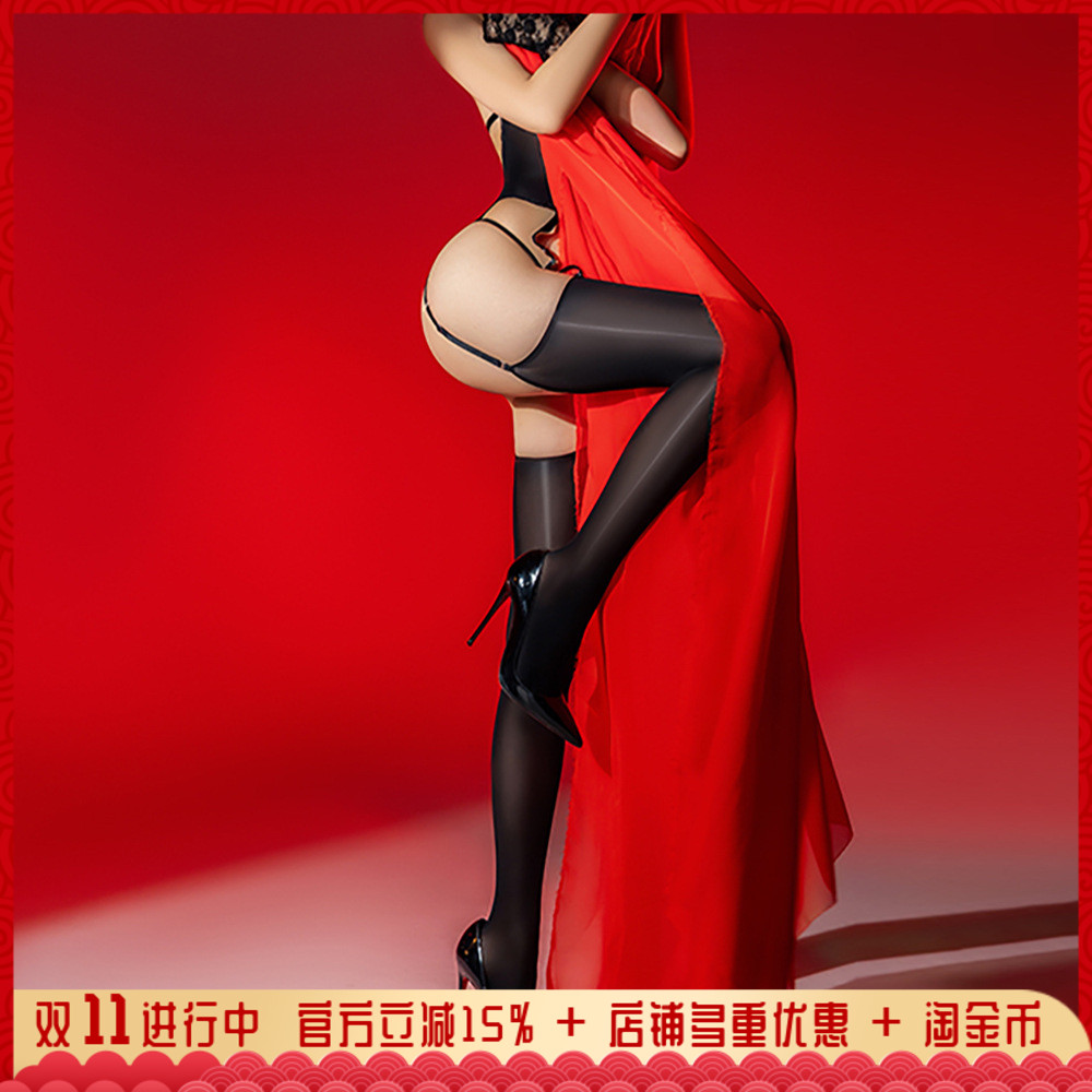 卿荷挂脖露背连体衣吊带长筒丝袜