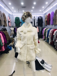 小雪球米白色整皮雪兔毛立领翻领款真皮毛一体时尚潮流女装皮草