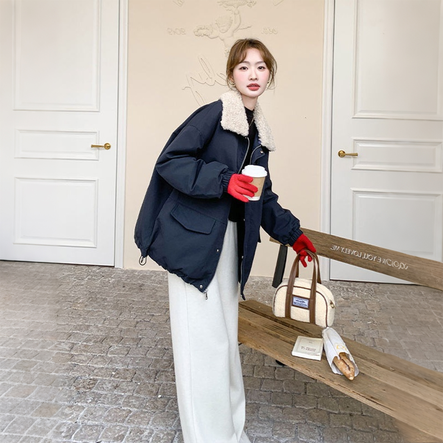 300斤大码女加厚羊羔毛领棉服