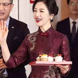 喜婆婆婚宴装2026年春秋新款时尚气质妈妈礼服红色礼服连衣裙