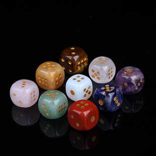 新品天然水晶矿物标本小骰子原石儿童教学奇石彩色石头筛色子摆件