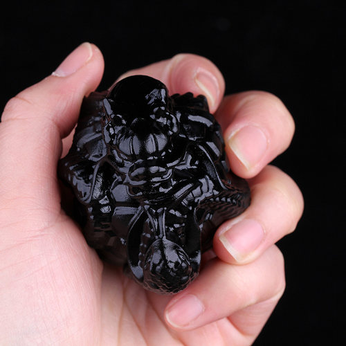天然黑曜石原石雕刻件精工细作