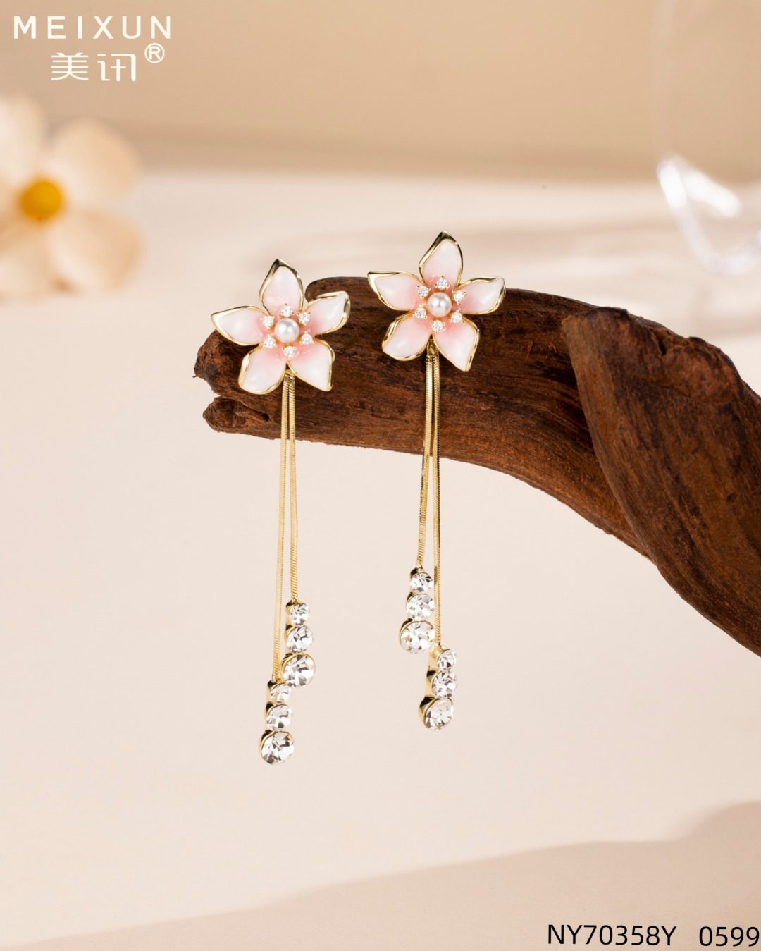 美讯耳饰气质甜美小清新花朵流苏耳环造出有品味又雅致的精致氛围