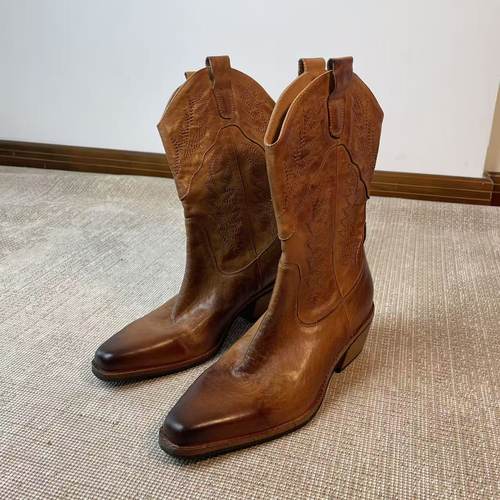 34-39码胎牛皮刺绣一脚蹬短靴