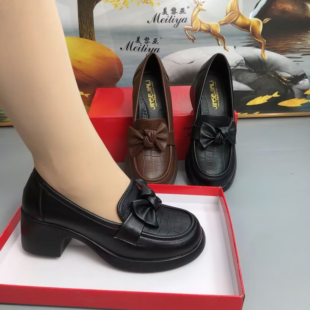 2025新款蝴蝶结粗跟小皮鞋女百搭一脚蹬厚底单鞋软皮乐福鞋女鞋