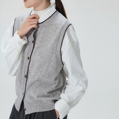 LIVINGTOWN法式复古马夹背心圆领纯羊毛针织马甲无袖叠穿简约开衫