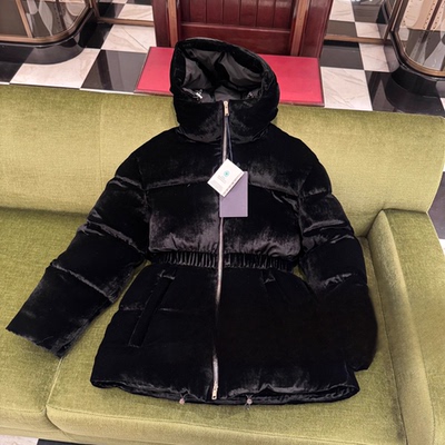 意大利米兰 女士金属徽标 蚂蚁松紧收腰丝绒质感中长款连帽羽绒服