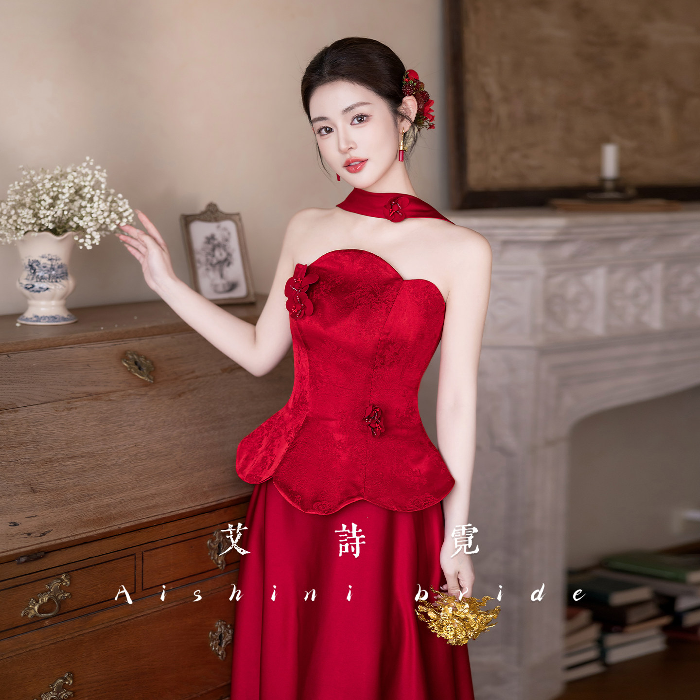 艾诗霓《慕谣》新中式新娘抹胸礼服结婚晨袍2026新款订婚旗袍套装