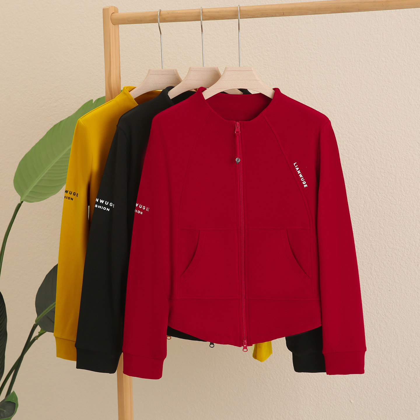 秋冬新款女运动瑜伽保暖修身显瘦户外跑步健身卫衣德绒外套251105