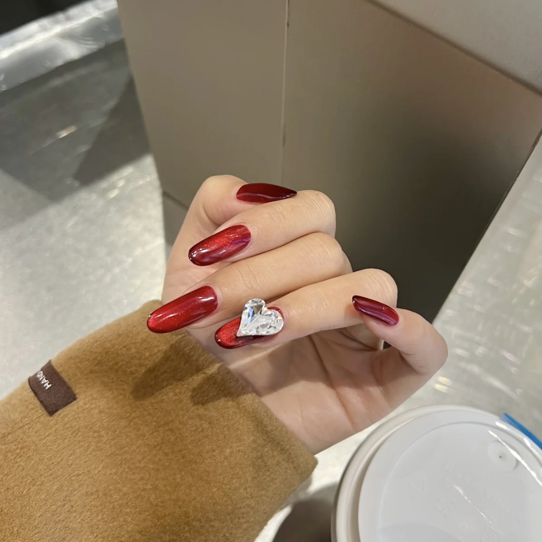 新年战甲红色猫眼k9爱心大钻美甲显白可拆卸穿戴甲