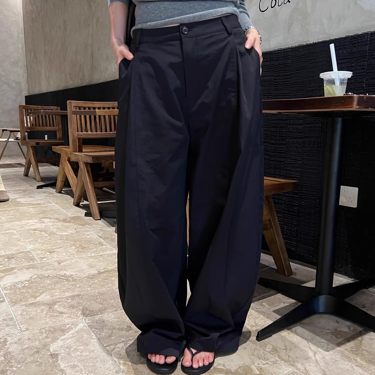 后三角标宽松休闲弯刀裤
