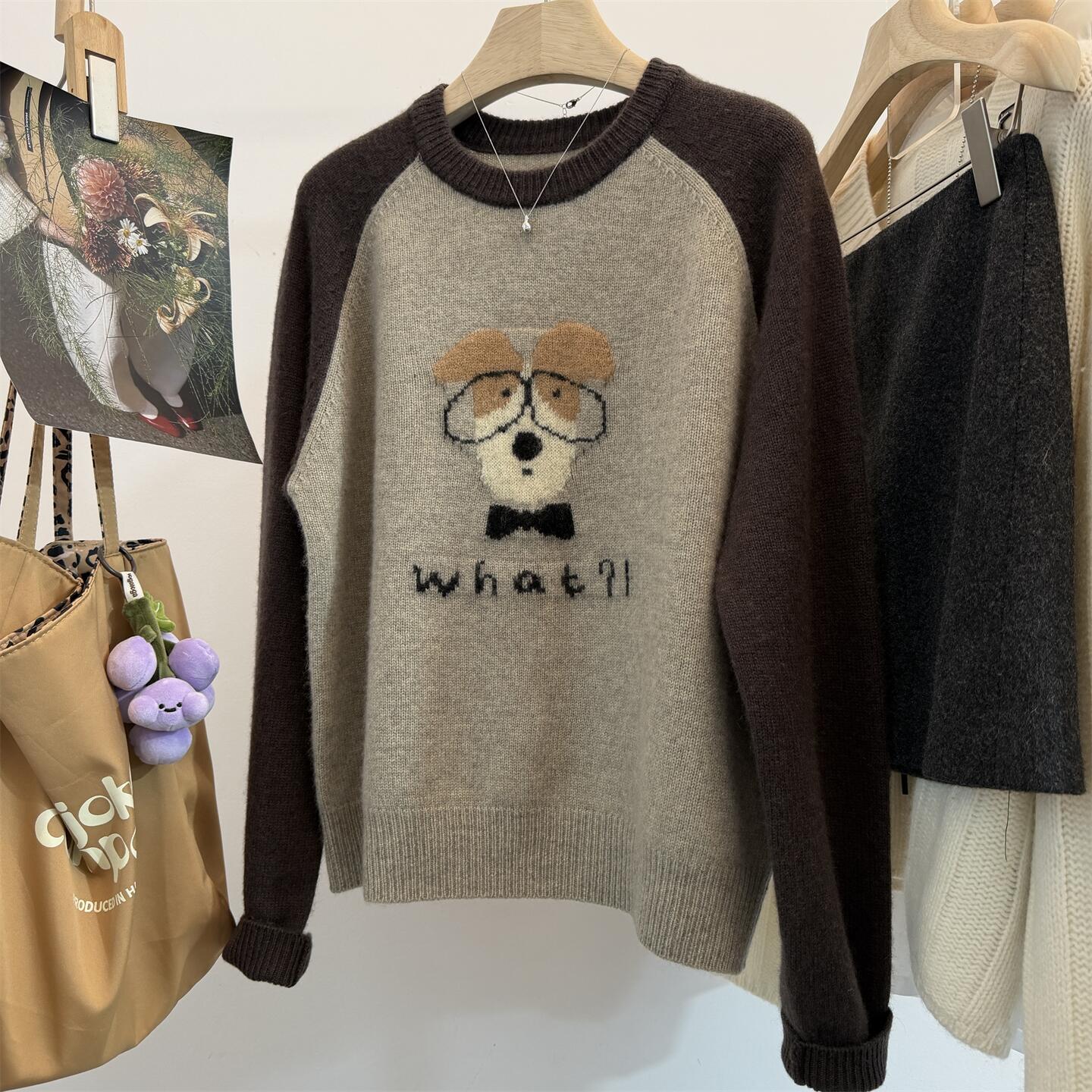 58.8%绵羊毛 眼镜小狗 卡通插肩袖休闲套头山羊绒毛衣女秋冬上衣