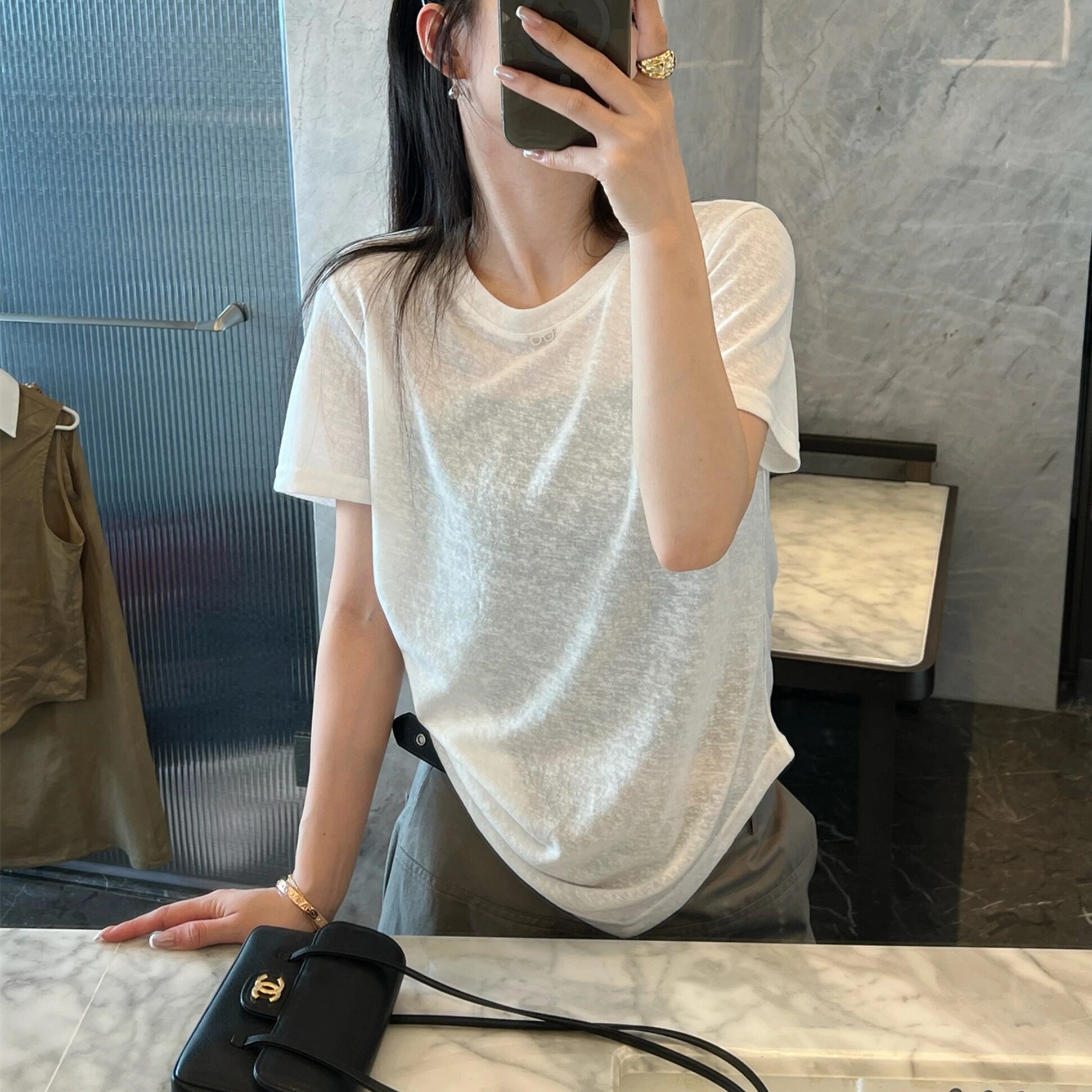 领口小眼镜 侧边掐腰超显瘦薄款圆领短袖T恤 舒适透气裸感纯色tee