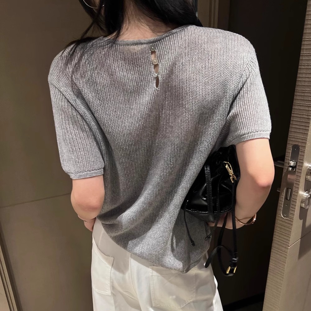 后背镂空纽扣短袖针织衫
