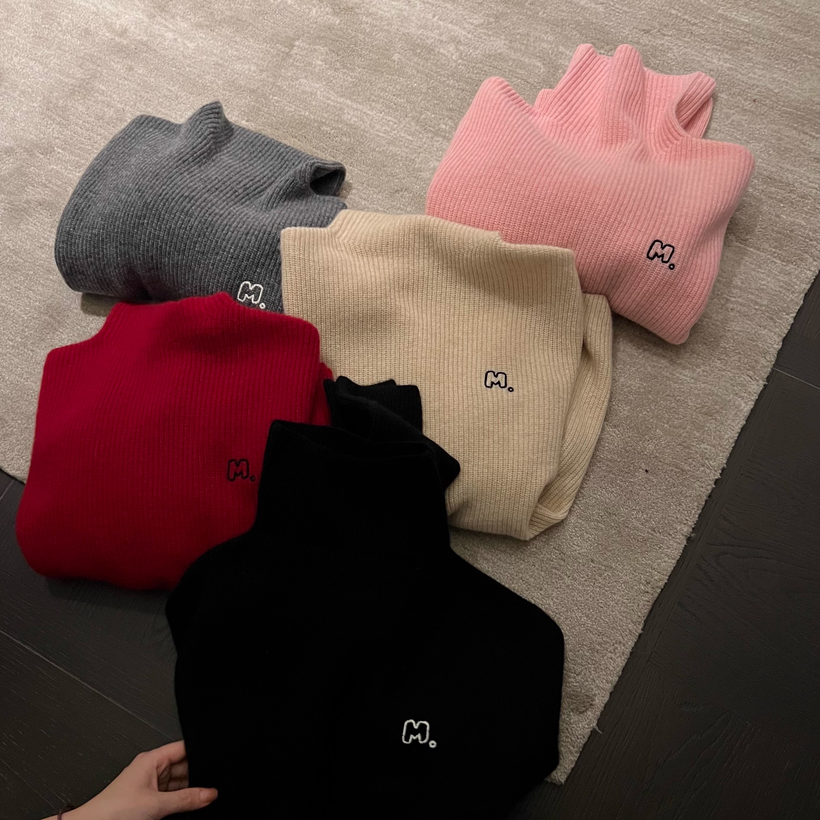 堆堆领打底针织山羊绒毛衣