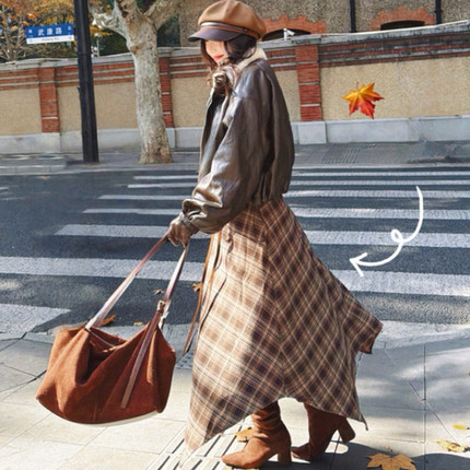 JUNJUN不规则格子半裙，ins博主人手一条!都市游牧风半身裙