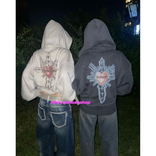 eihey诶嘿26秋冬新款手工钉珠爱心十字架印花连帽卫衣长袖外套女