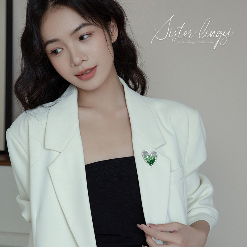 【绿色心情】心型胸针女胸花设计感轻奢小众高端精致时尚别针饰品