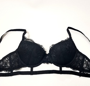 606570ABCD小围城黑色蕾丝上薄下厚聚拢绑带设计显大性感文胸套装
