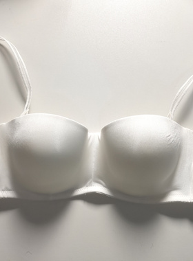 60657075CDDEFG白色光面软钢圈半杯抹胸无肩带打底薄隐形1/2婚纱