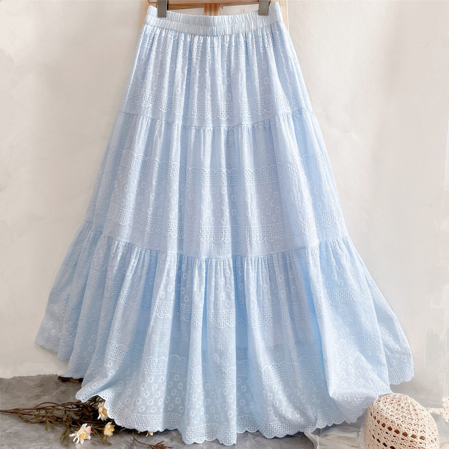 春夏季半身裙女显瘦垂感A字半裙浅蓝色长裙中长薄款刺绣花边棉软