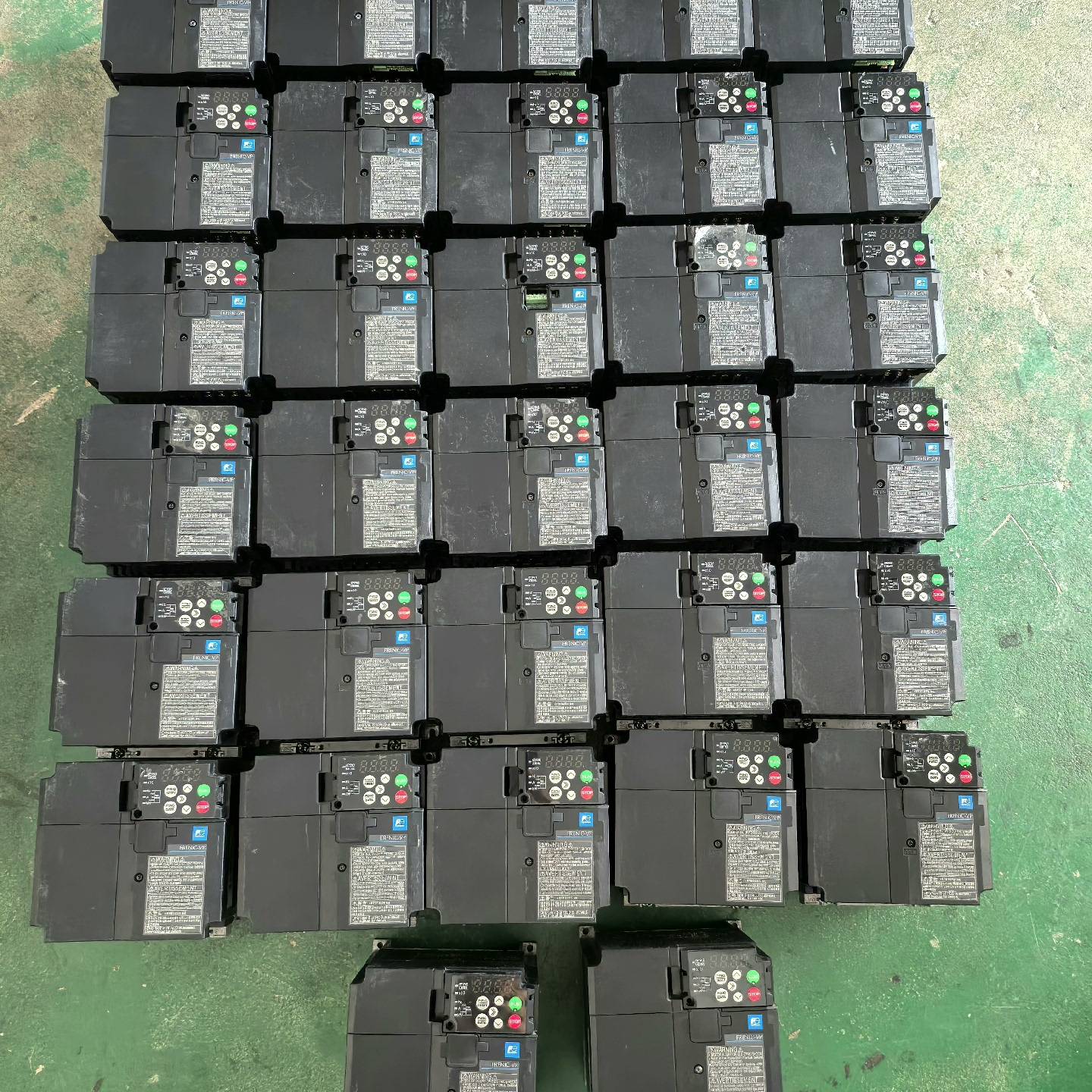 [议价]富士变频器N0009F2S-4C 3.7KW 380V