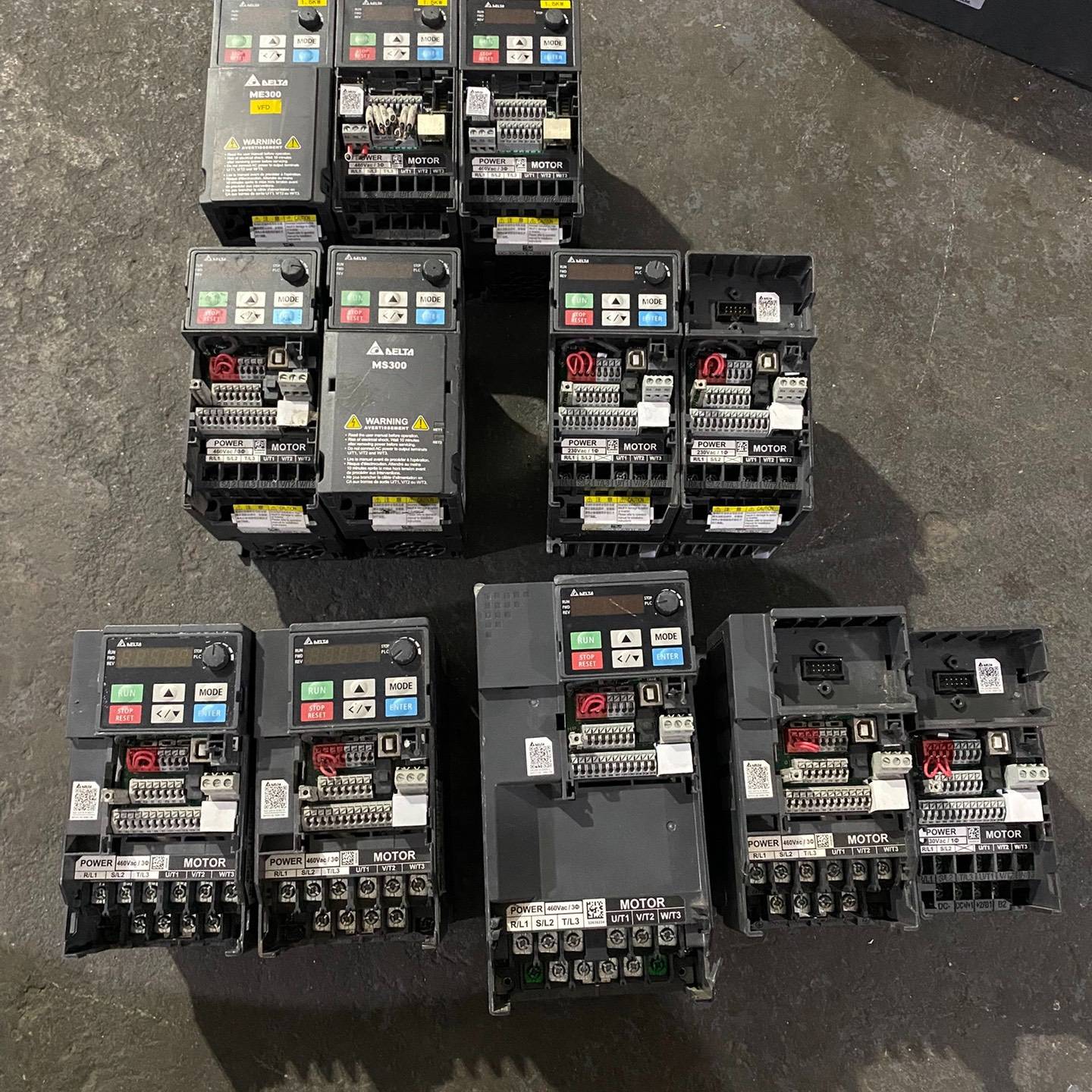 VFD4A2ME43ANNGA 1.5kw 3个