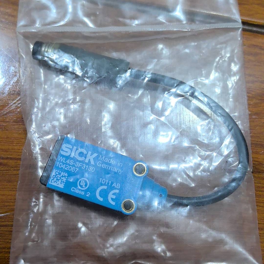 SICK    WL4S-3F3130  全新，功能正常。