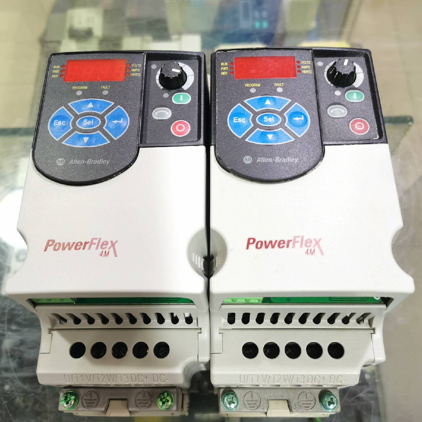 [议价]AB罗克韦尔变频器 22F-A4P2N103 220V/0.