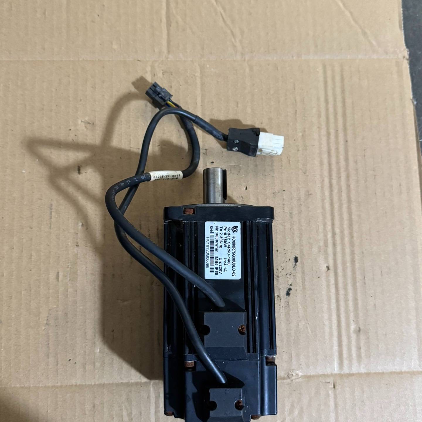 [议价]华成0.75kw伺服电机HC080R75G30U0LD-02